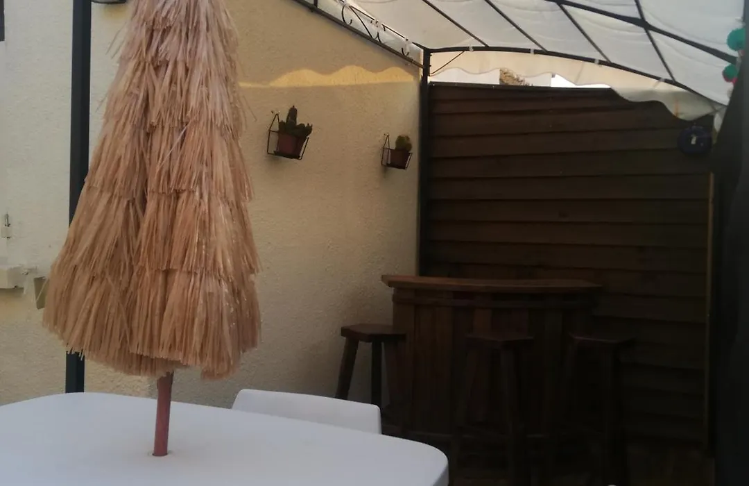 Chez Valerie Et Jm-1